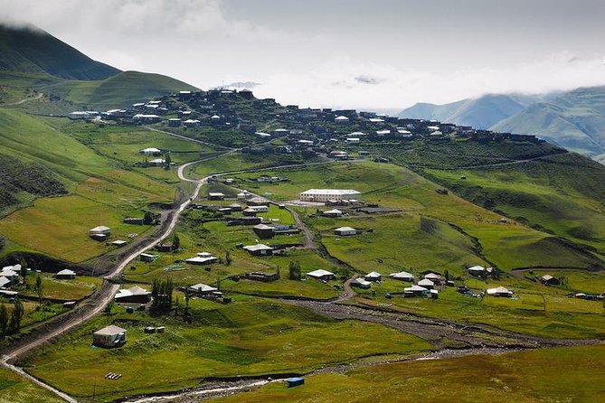 Full-Day Private Tour of Guba and Khinalig - How the day paces out, including lunch timing