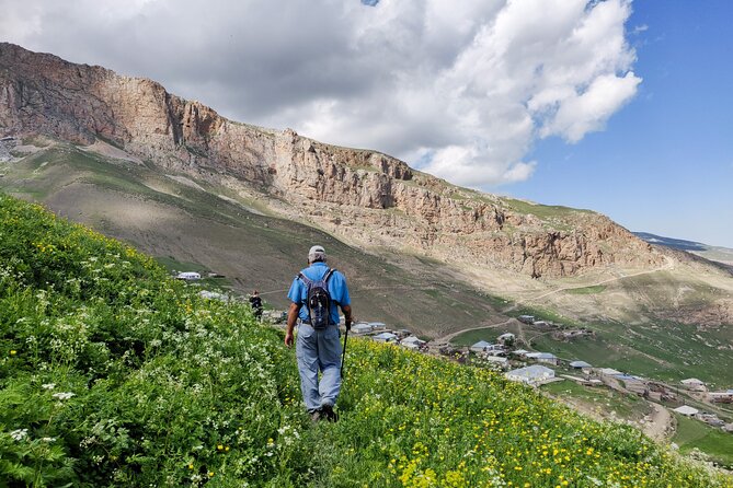 Galakhudat - Khinalig hiking tour with home-made lunch - The Drive Out: Quba Apples, Carpets, and Real Mountain Roads