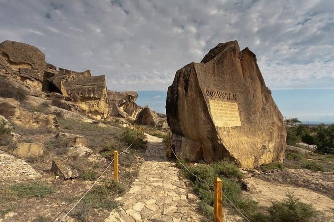 Gobustan & Mud Volcano - Gobustan and mud volcanoes: a half-day with two very different moods