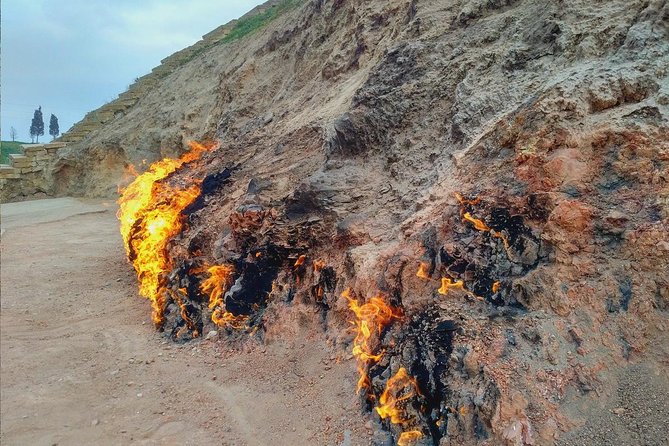 Gobustan, Mud Volcano, Burning Mountain and Fire Temple Tour - Ateshgah Fire Temple in Surakhani: why fire was a pilgrimage symbol