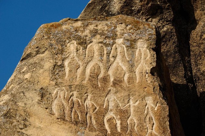 Gobustan Rock Art & Mud Volcanoes Tour - Bibi-Heybat Mosque: a quick cultural reset on the way back