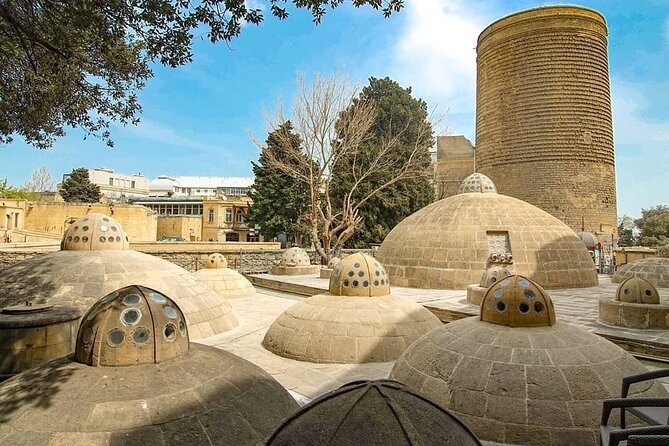 Group Walking Tour in Baku Old City - Inside the UNESCO core: Baku Old City in the 30-minute sweep