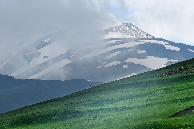 Guba Candy Canes and Shahdag Mountain Resort Tour - Quba and lunch: a timed break that keeps the day from dragging