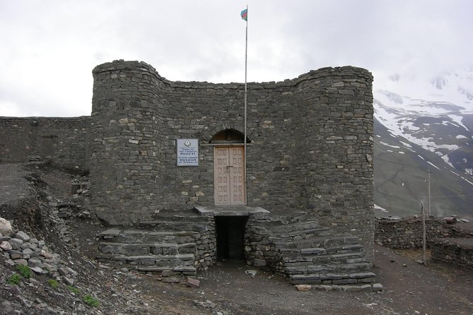 Guba Khinalug & Candy Cane Mountains tour (by Old City Tours) - Eagle Height: A Small Stop With a Big Satisfying Moment