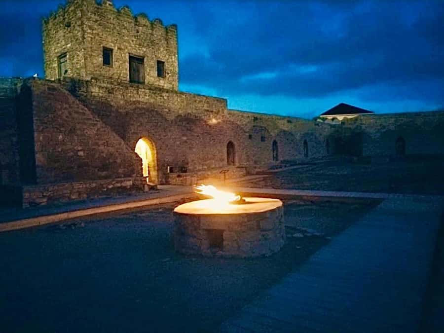 Half Day Ateshgah Fire Temple and Yanardag Private Tour - Who this tour suits best