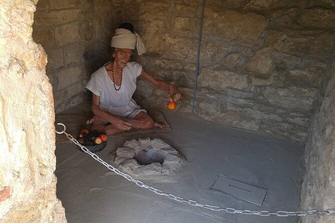Mystic Ateshgah and Yanar Dag Tour - The guide makes the difference (English narration and strong local context)