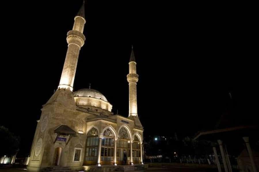 Night Lights of Baku: Guided Tour - Highland Park: the quick way to “get” Baku after dark