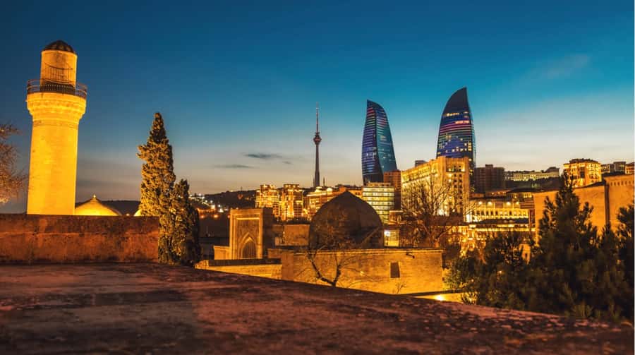 Old and Modern Baku City Tour - Highland Park: your fast track to Baku’s bigger picture