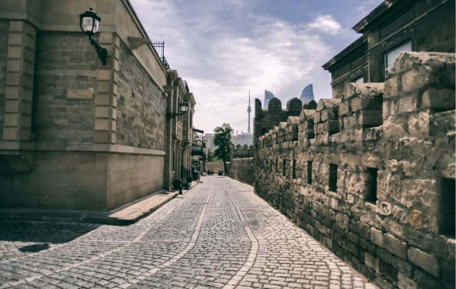 Old and Modern Baku City Tour - Maiden Tower and the Shirvanshahs Palace complex: symbols you’ll remember