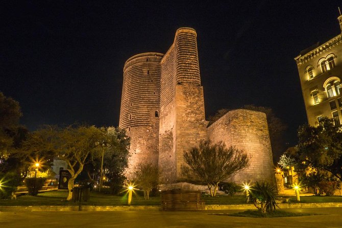 Old City Walking Tour - Shirvanshah Palace: courtyards, tombs, mosque, and Seyid Yahya Bakuvi