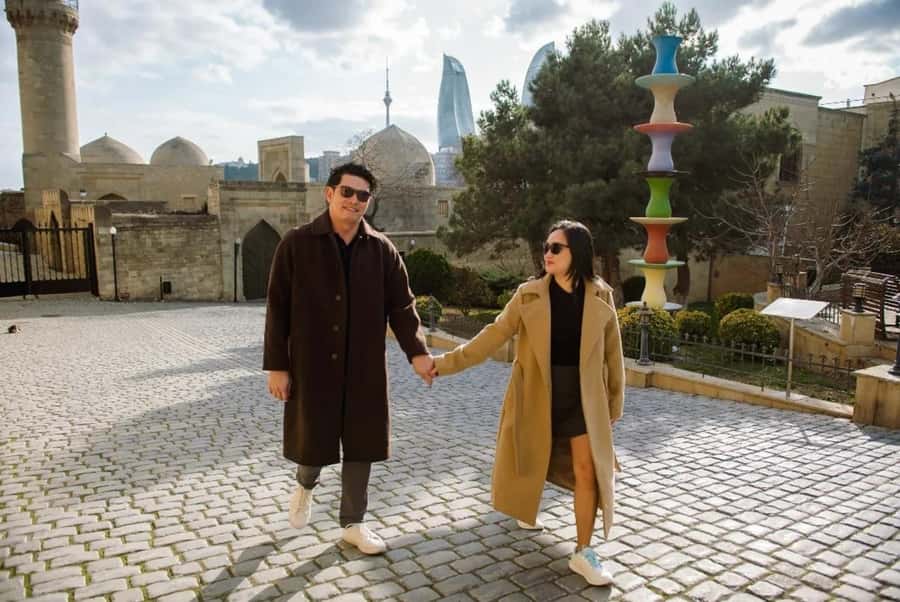 Private Baku Old City Photoshoot - Posing Help and How the Photographer Gets You Ready Fast