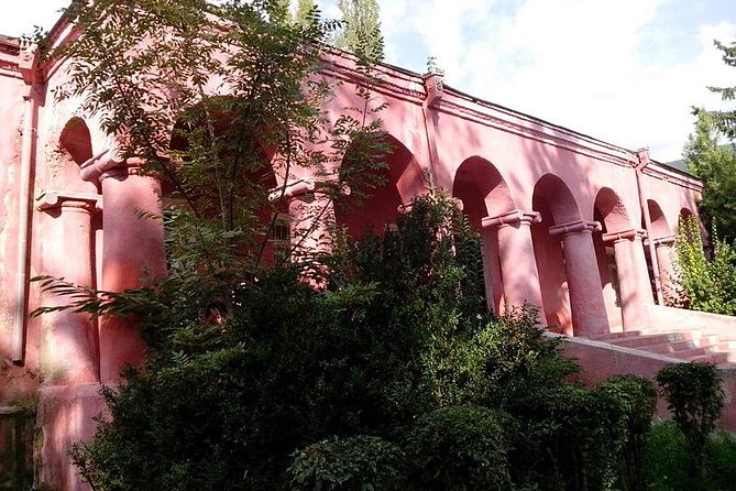 Private Sheki Tour - Lower and Upper Karvansaray: Caravan Life Still Visible