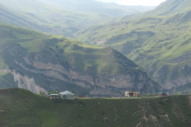 Shahdag Majesty of the Caucasus Unforgettable 2 Day in Azerbaijan - Food and comfort: what you can expect on the mountain stay
