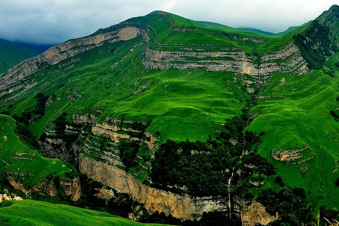Shahdag tour - The road trip: a real stop in Gusar, the Northern Gate