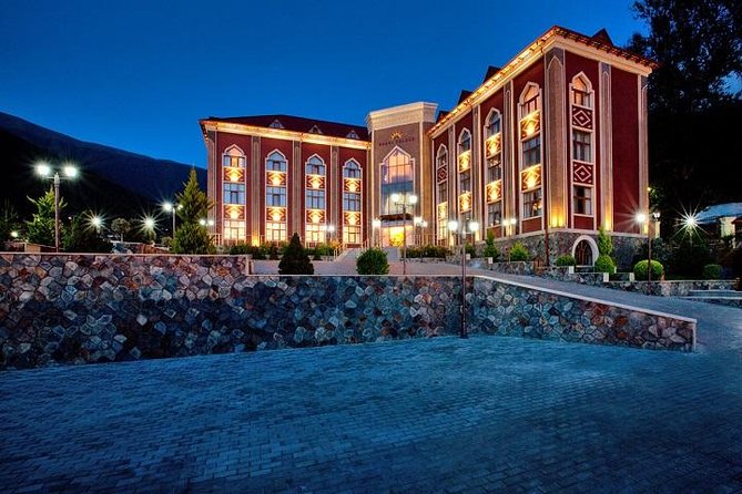 Shamakhi-Gabala-Sheki Group Tour (2 Days / 1 Night) - Day 2 in Sheki: Sheki Khan’s Palace and the logic of shebeke glass