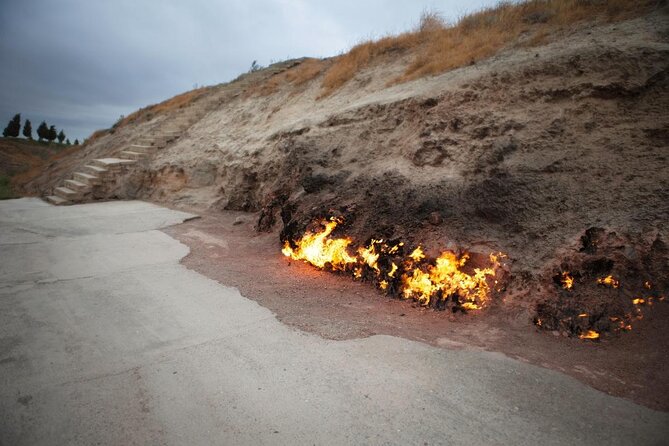 Small-Group Day Trip to Gobustan, Mud Volcanoes, Ateshgah & Yanar Dagh - Key things to know before you go