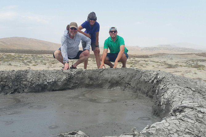 Small-Group Day Trip to Gobustan, Mud Volcanoes, Ateshgah & Yanar Dagh - Lunch and timing: how to avoid wasting your appetite