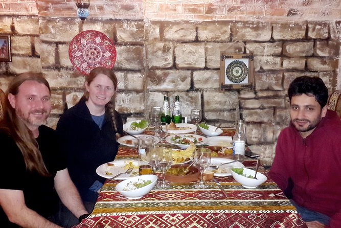 Taste of Azerbaijan: Ultimate Cuisine Tour with Snacks and Dinner - Who this Azerbaijan cuisine tour suits best