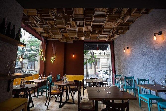 Wine Crawl Baku - Stop 1 at Fountain Square: Setting the Tone for Taste